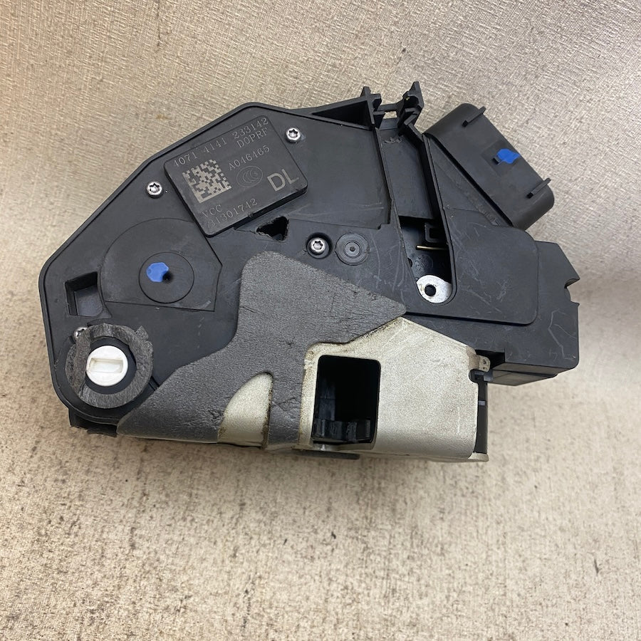 VOLVO S60 Arka kapı kilidi 31301742