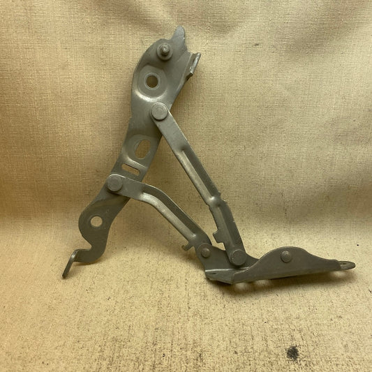 VOLVO S60 Kaput Menteşesi Sol 30779935
