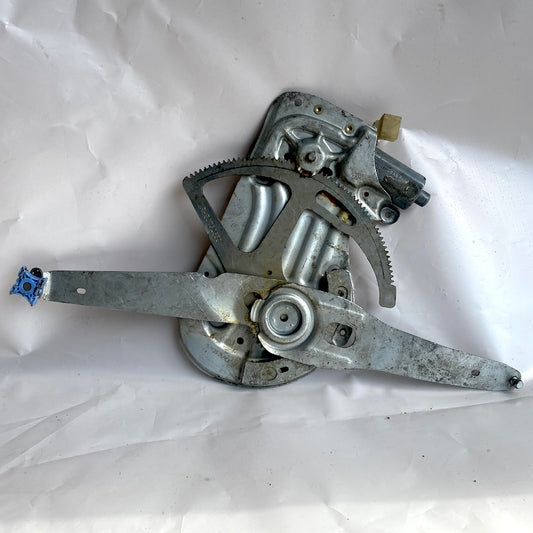 VOLVO S60 Ön Cam Kriko ve Motoru 101354-xxx/30762639