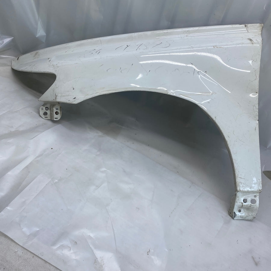 VOLVO S40 Ön Çamurluk 30745127/30745126 Orijinal Çıkma 2006-2012