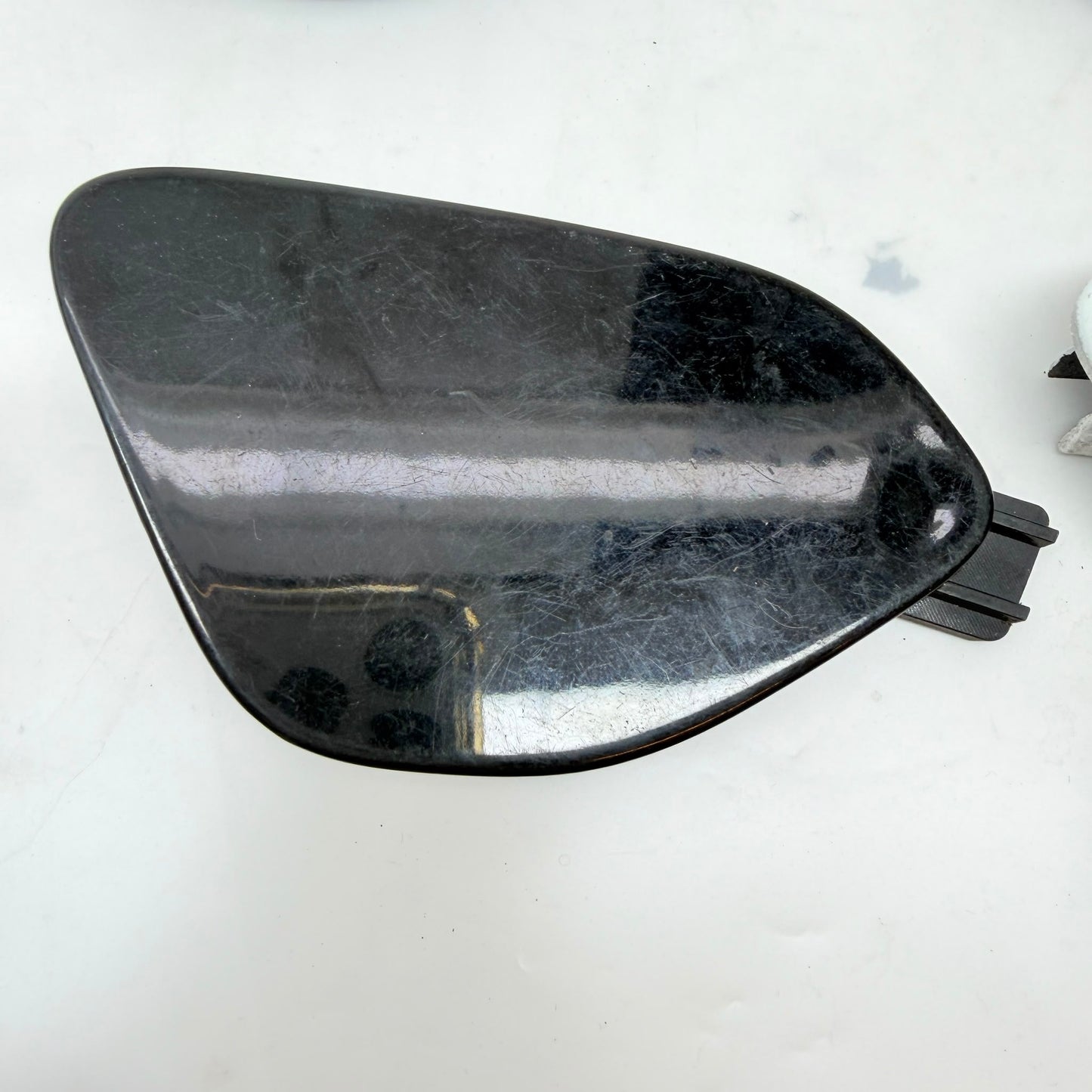 Volvo S60 Ön Tampon Çeki Demir Kapağı 39802519