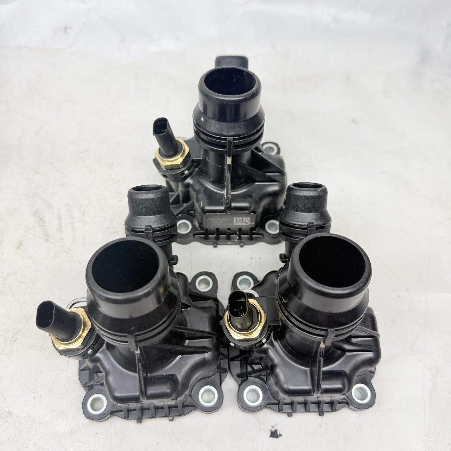 Volvo Termostat B5 S60 V60 S90 V90 XC40 XC60 XC90 32441375 En Uygun Oto Parça