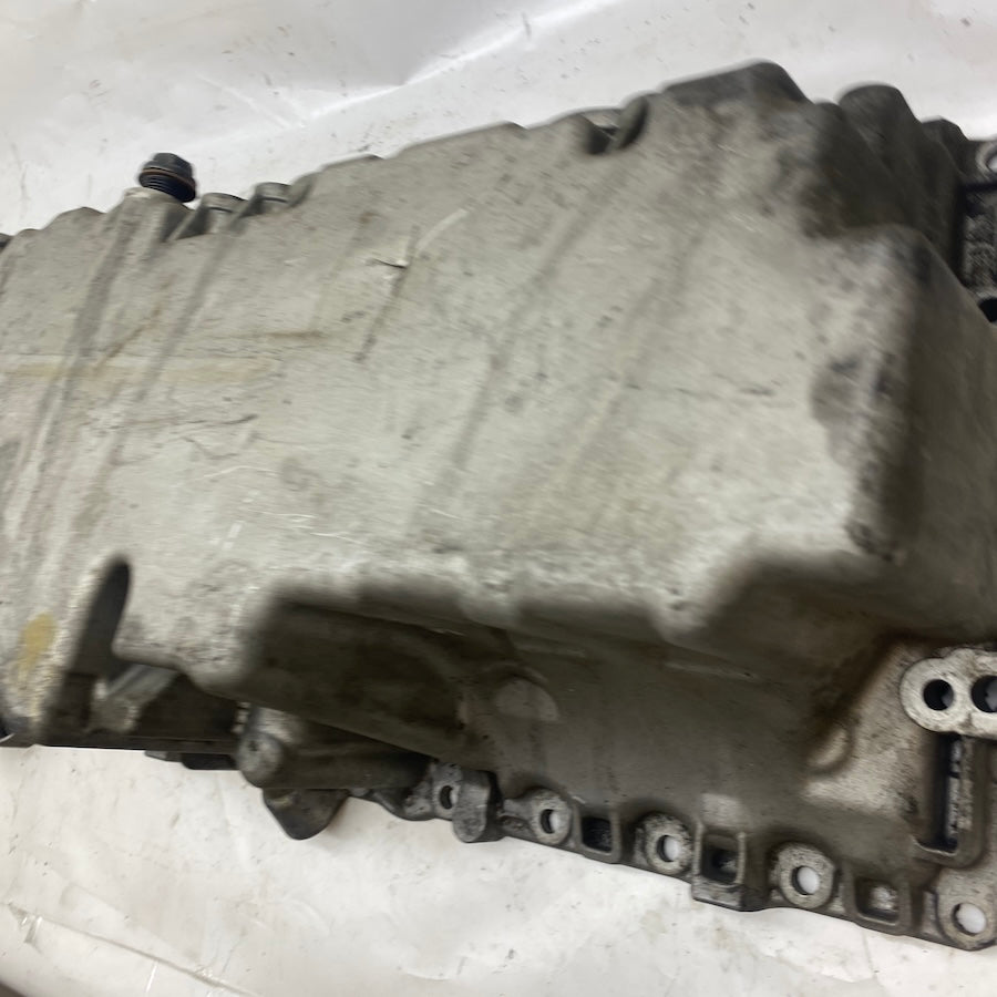 VOLVO S60/XC60/V70/V60/S80 D5 2,4 Motor Yağ Karteri