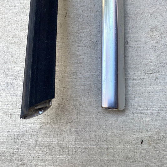 VOLVO S80 Cam Sıyırıcı Çıtası 30661122