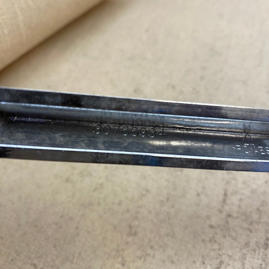 VOLVO S80 Ön Tampon Orta Izgara Nikelaj Çıtası 30766934