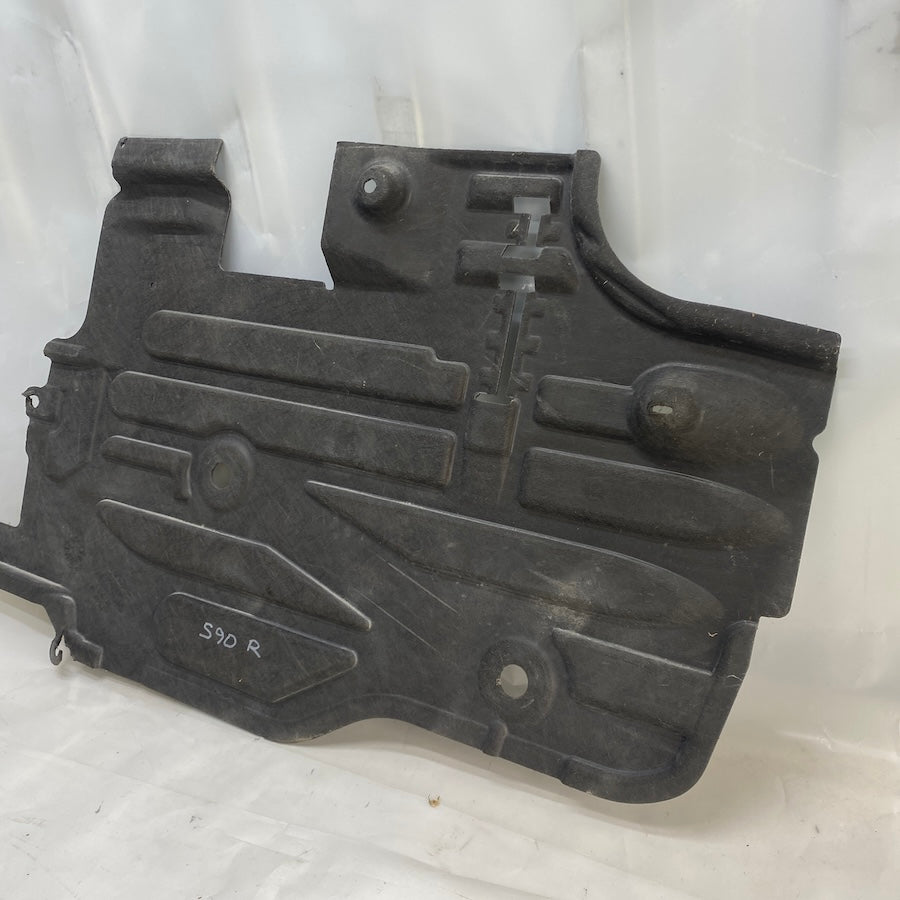 VOLVO S90/V90 Alt Muhafaza Sağ Taraf 31497464 Orijinal Çıkma