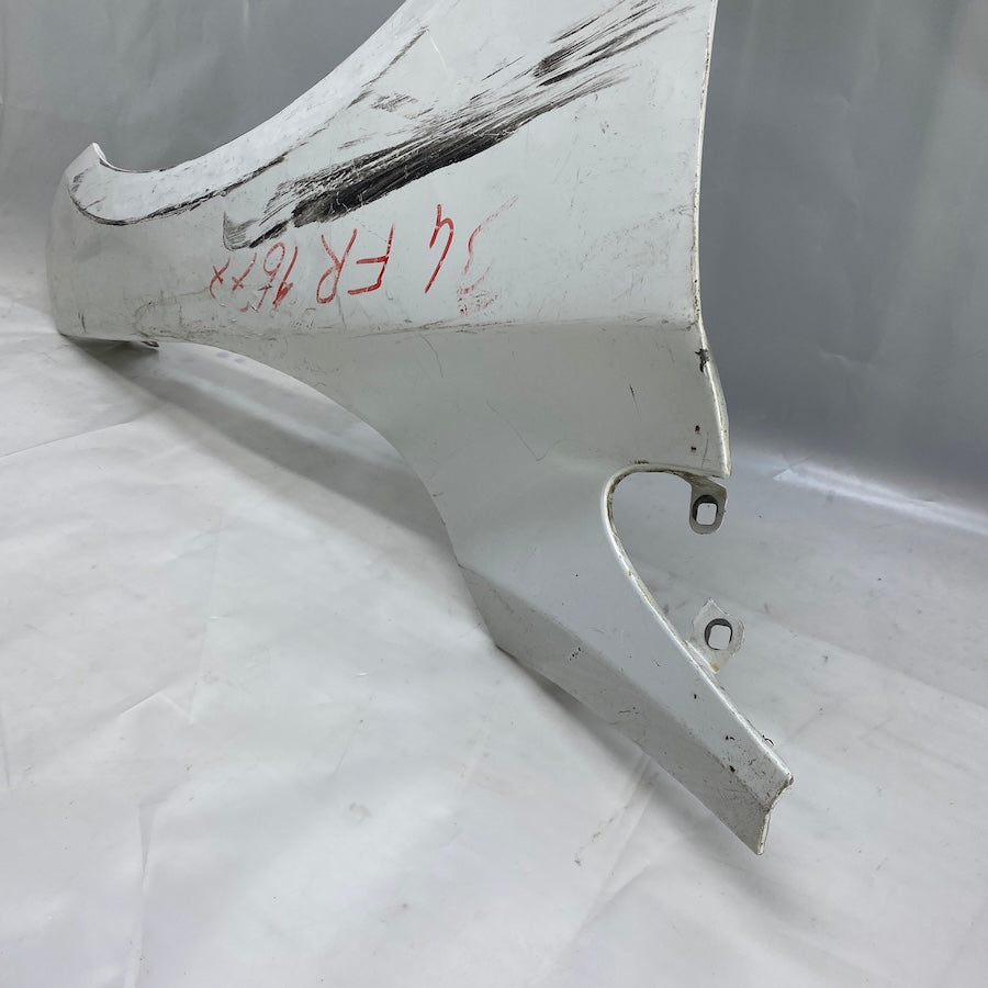 VOLVO V40 Ön Çamurluk 31301261 Orijinal Çıkma 2013-2018