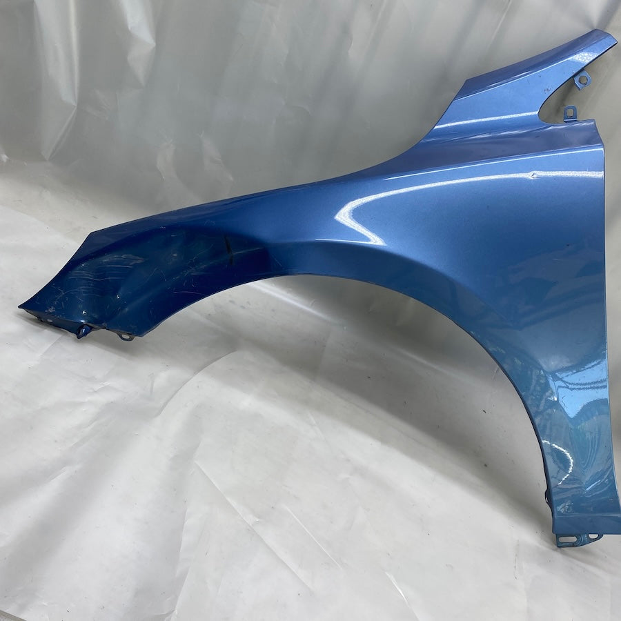 VOLVO V40 Ön Çamurluk 31301261 Orijinal Çıkma 2013-2018