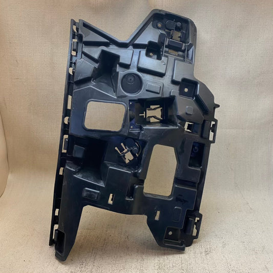 VOLVO V40 Ön Tampon Braketi 31425001