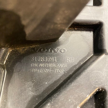 VOLVO V40 Ön Tampon Montaj Braketi 31283741