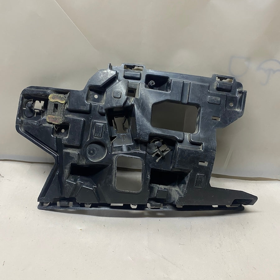 VOLVO V40 Ön Tampon Sol Braket 31283740