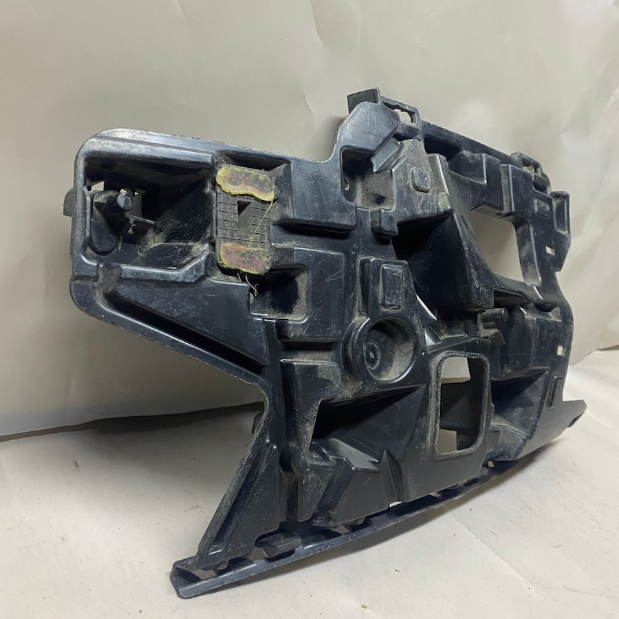 VOLVO V40 Ön Tampon Sol Braket 31283740