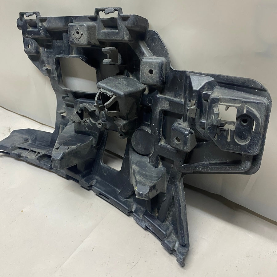 VOLVO V40 Ön Tampon Sol Braket 31283740