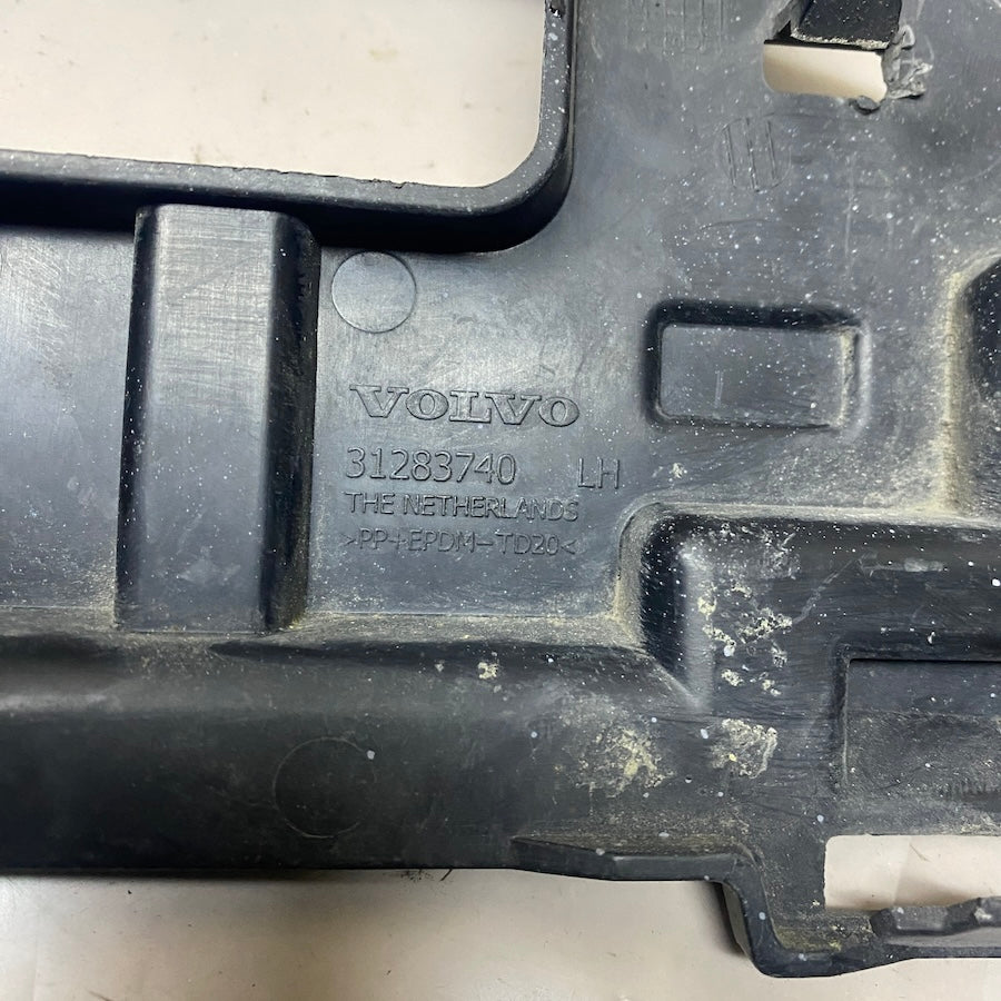 VOLVO V40 Ön Tampon Sol Braket 31283740