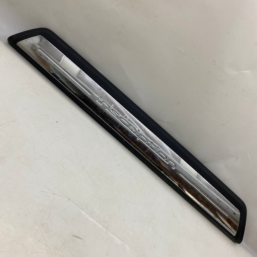 VOLVO V40 R-Desing Ön Kapı Eşik Çıtası 31440446 Orijinal Çıkma