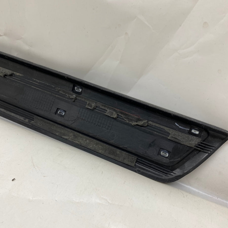 VOLVO V40 R-Desing Ön Kapı Eşik Çıtası 31440446 Orijinal Çıkma