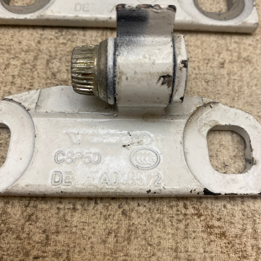 VOLVO V60 Ön kapı üst menteşesi A046572