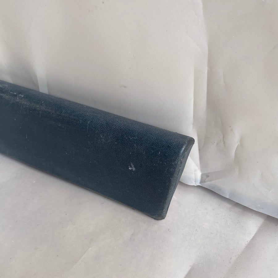 VOLVO V70 Arka Sağ Kapı Çıtası 9484228