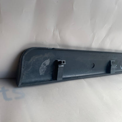 VOLVO V70 Arka Sağ Kapı Çıtası 9484228