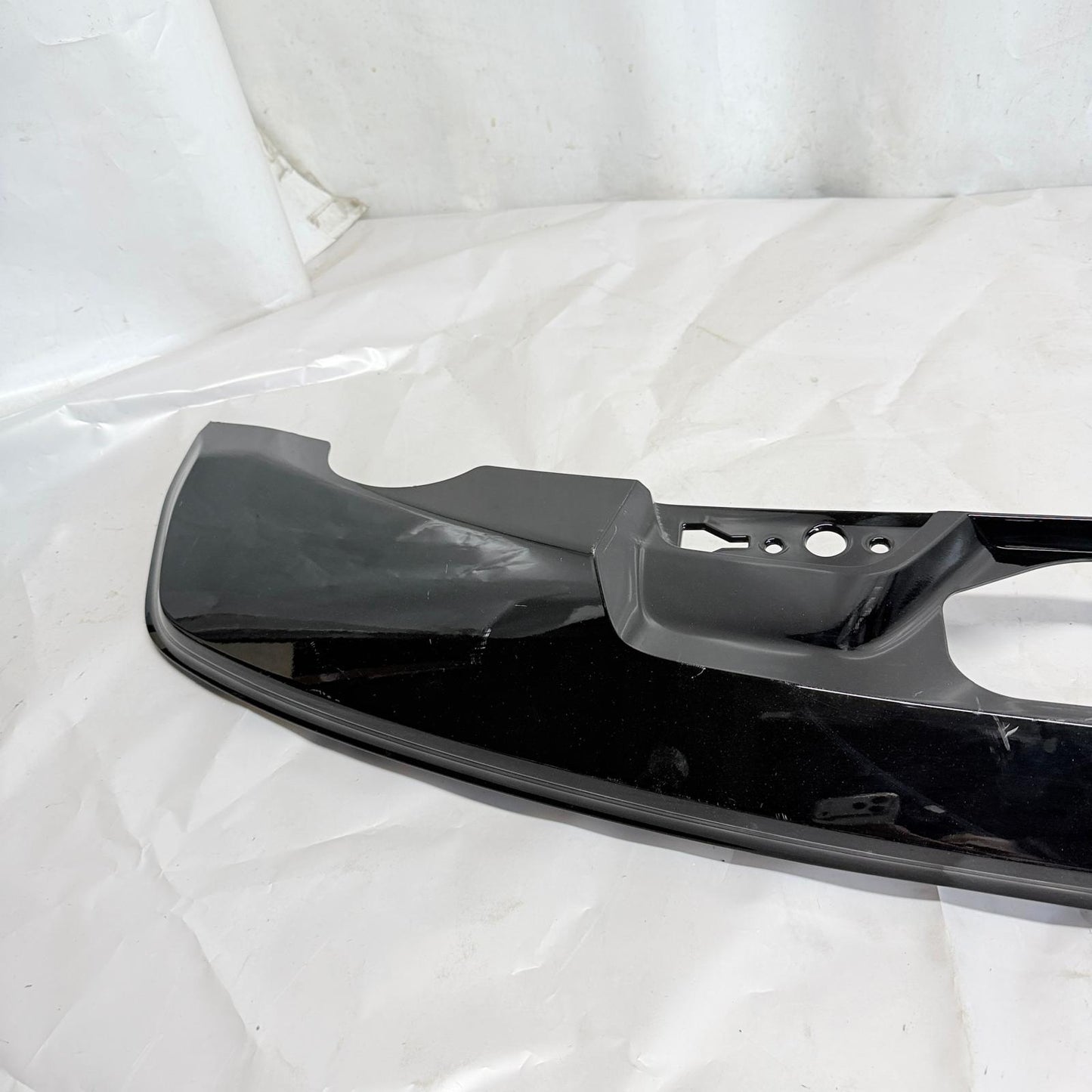 Volvo XC40 Arka Tampon Alt Difüzör 32273900 En Uygun Oto Parça