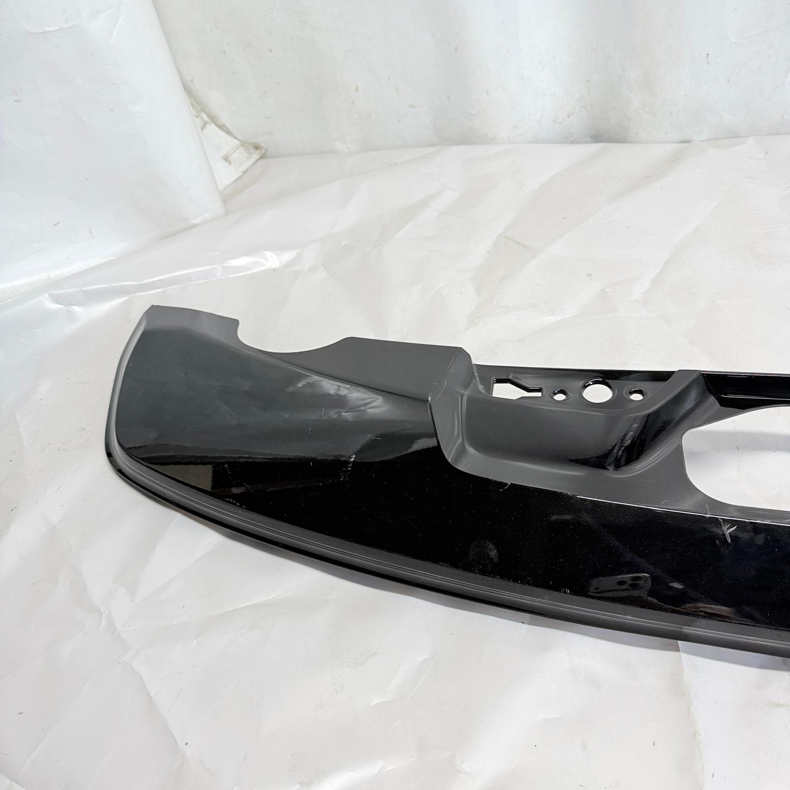 Volvo XC40 Arka Tampon Alt Difüzör 32273900 En Uygun Oto Parça