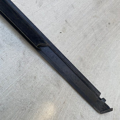 VOLVO XC40 Cam Sıyırıcı Çıtası 3186354