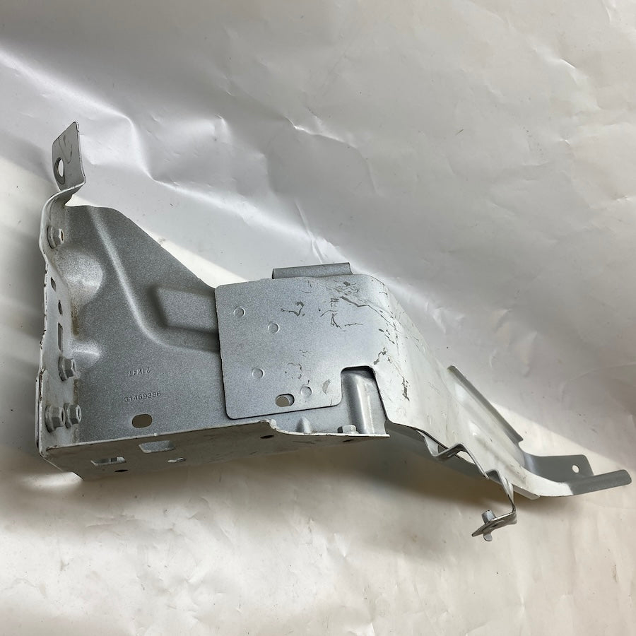 VOLVO XC40 Sol Far Yuva Sacı 32348652/31469386