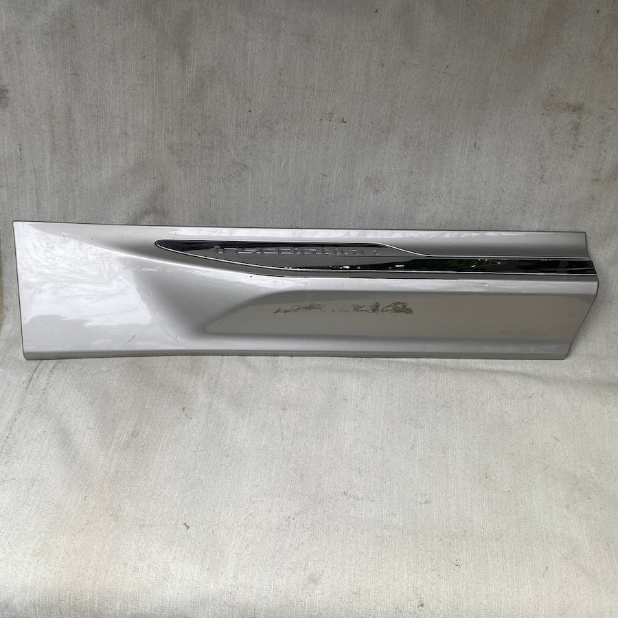 VOLVO XC60 Arka Kapı Çıtası 39846136