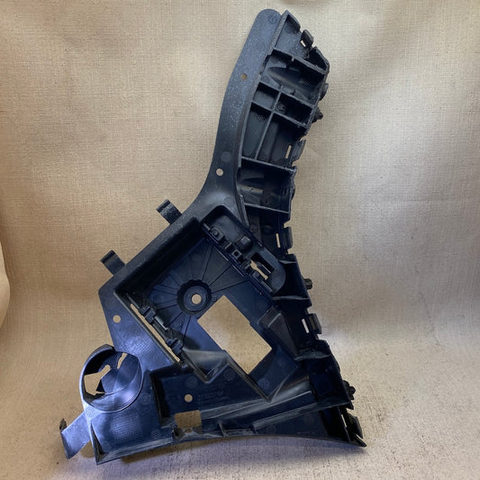 VOLVO XC60 Arka Tampon Sağ Braket 31323764
