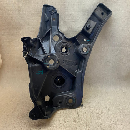 VOLVO XC60 Çamurluk Bağlantı Ayağı 31424578