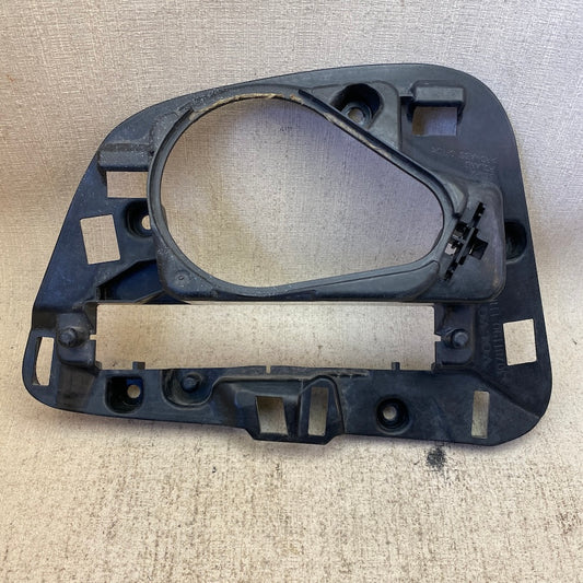 VOLVO XC60 Hoparlör Montaj Braketi 30781190