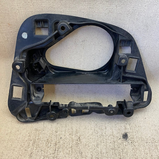 VOLVO XC60 Hoparlör Montaj Braketi 30781190