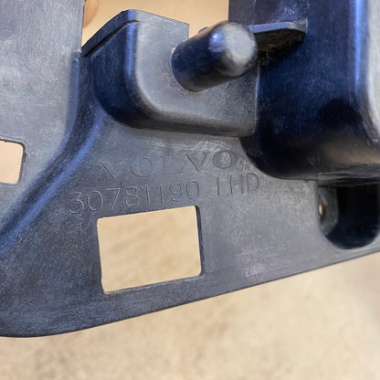 VOLVO XC60 Hoparlör Montaj Braketi 30781190