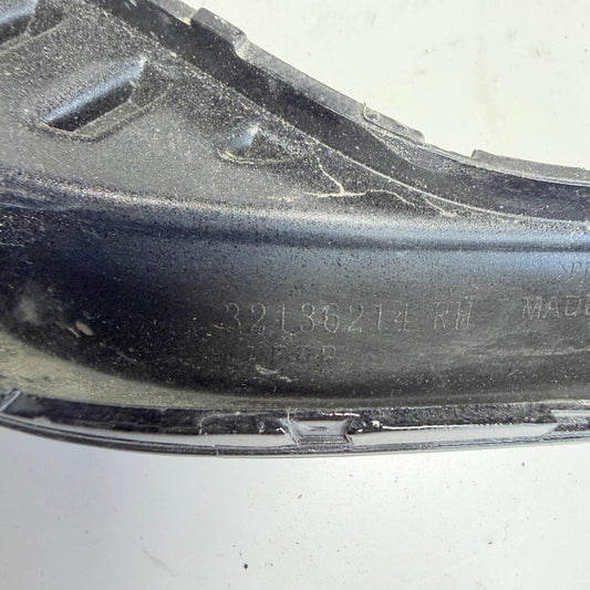 Volvo XC60 MK2 Arka Tampon Sag Cita 32136214