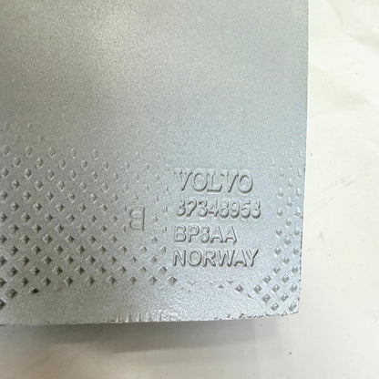 Volvo XC60 Ön Tampon Demiri 32348953 18-25 En Uygun Oto Parça
