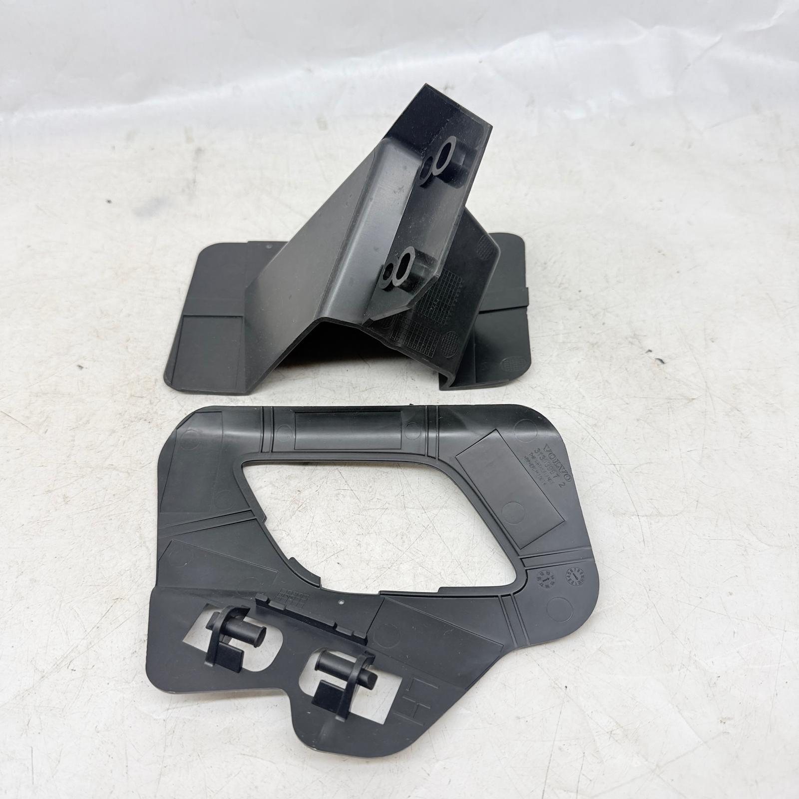 Volvo XC60 Sol Far Yıkama Kapak Braketi 31323771 En Uygun Oto Parça