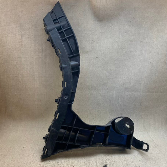 VOLVO XC60 RHD Arka Tampon Montaj Braketi 30764698