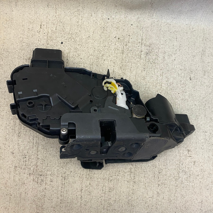 VOLVO XC70/XC60/S40/C30 Ön Kapı Kilidi 31253678/31253677