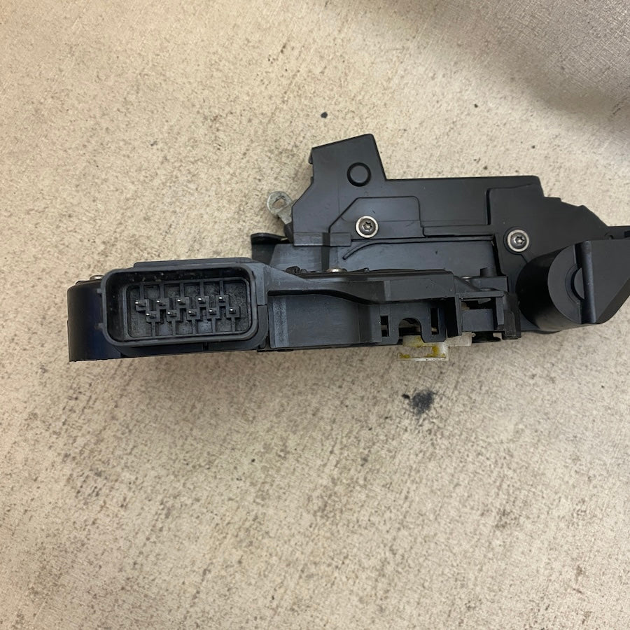 VOLVO XC70/XC60/S40/C30 Ön Kapı Kilidi 31253678/31253677