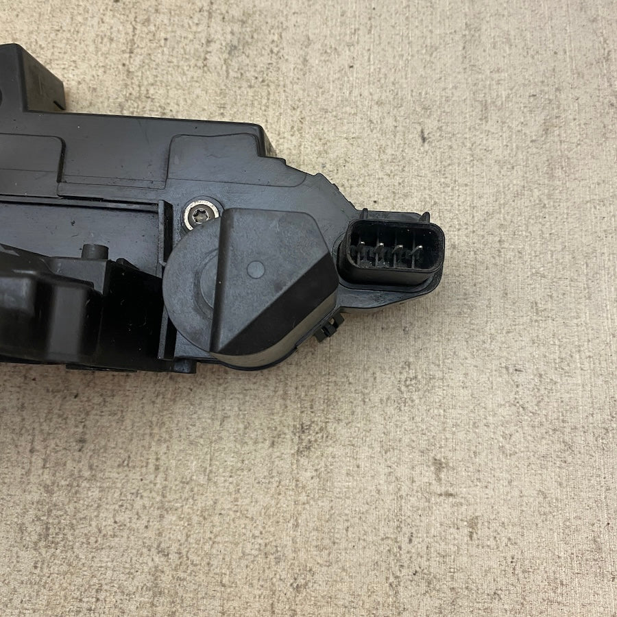 VOLVO XC70/XC60/S40/C30 Ön Kapı Kilidi 31253678/31253677