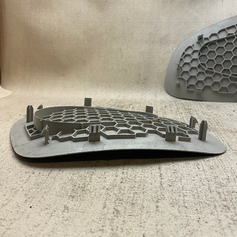 VOLVO XC90 Arka Kapı Hoparlör Kapağı 31389992/31389993