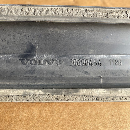 VOLVO XC90 Kapı Alt Çıtası 30698453/30698454/30698452