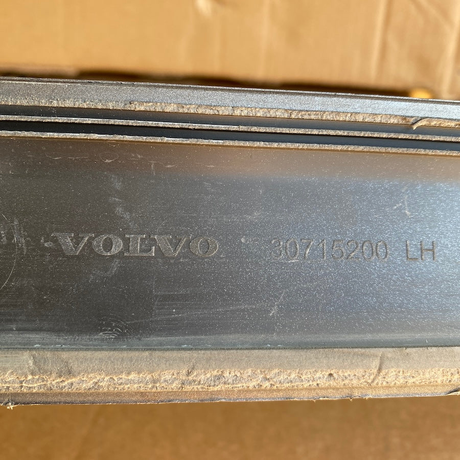 VOLVO XC90 Kapı Çıtası 30715201/30715200