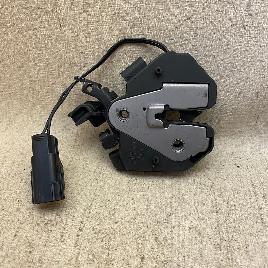 VOLVO XC90 Kaput Kilidi Sağ 31218474