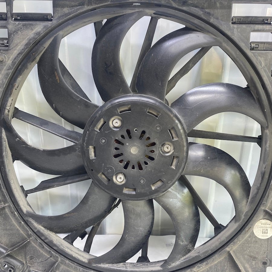 VOLVO XC90 Motor Soğutma Fanı 32222480 Orijinal Çıkma 2015-2024