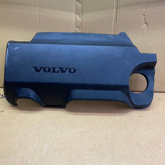 VOLVO XC90 Motor Üst Kapağı 30711412