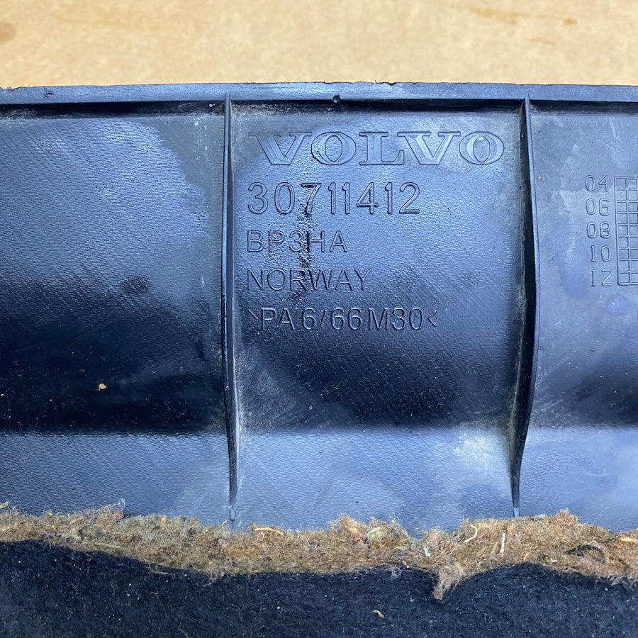 VOLVO XC90 Motor Üst Kapağı 30711412