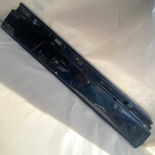 VOLVO XC90 Ön Sol Kapı Çıtası 30744174