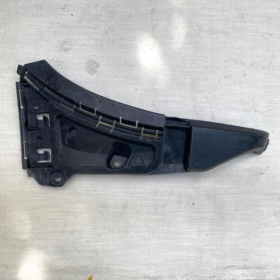 VOLVO XC90 Ön Tampon Sol Braketi 08620563