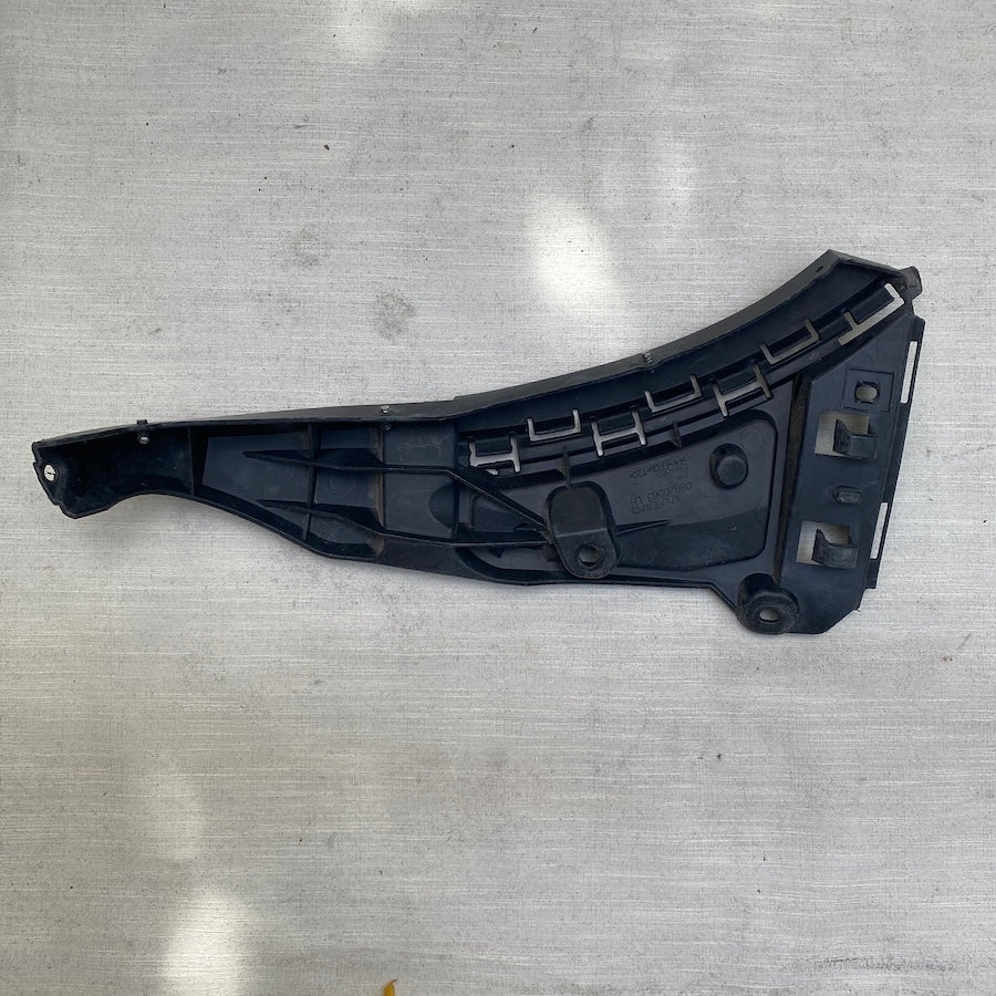 VOLVO XC90 Ön Tampon Sol Braketi 08620563